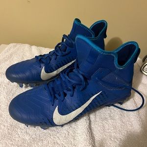 Men’s football cleats